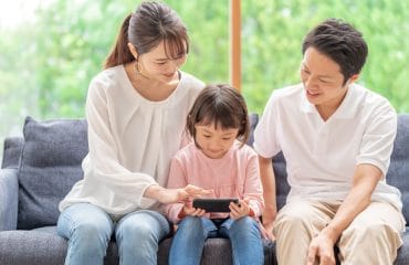 kapan anak boleh pakai hp