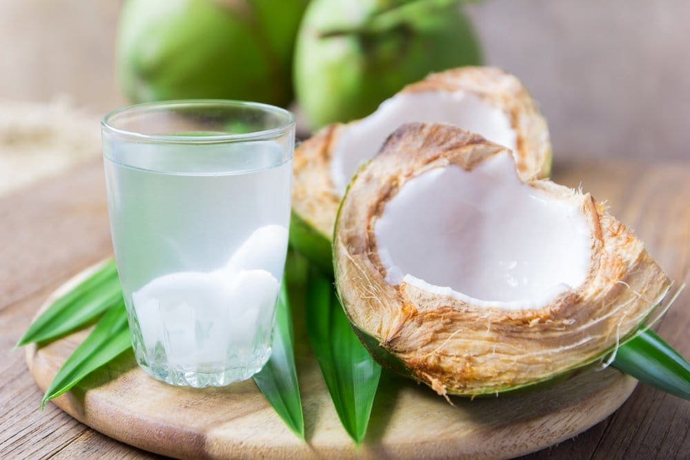 Manfaat air kelapa