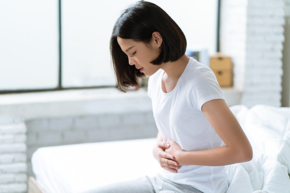 Sering Alami Sakit Perut Saat Haid? Cek Penyebabnya di Sini!