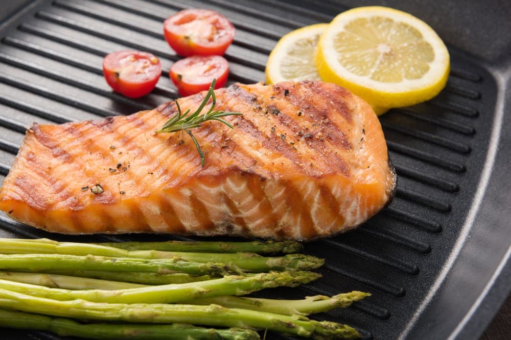 Makanan untuk Penderita Stroke, Ada Buah-buahan hingga Ikan
