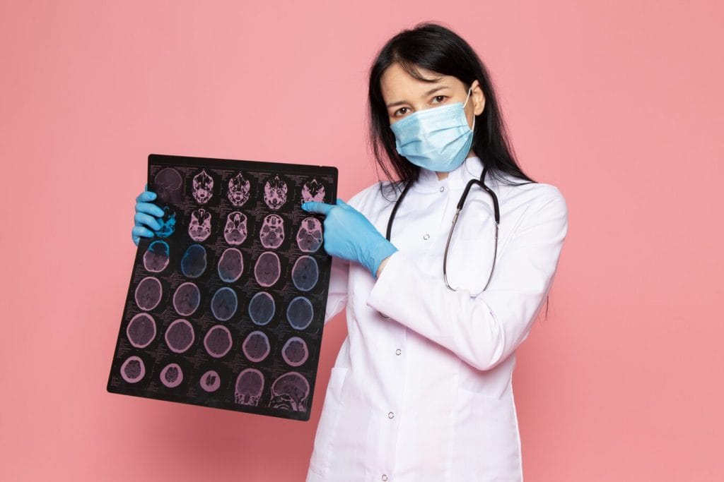 perbedaan dokter saraf dan dokter bedah saraf