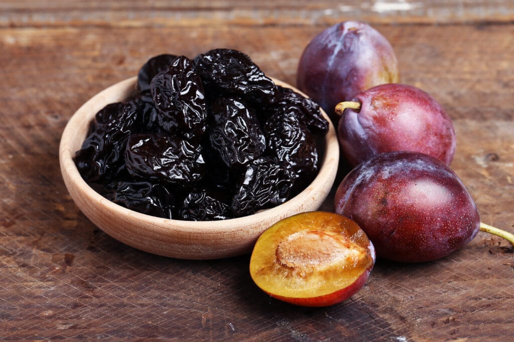 manfaat buah plum