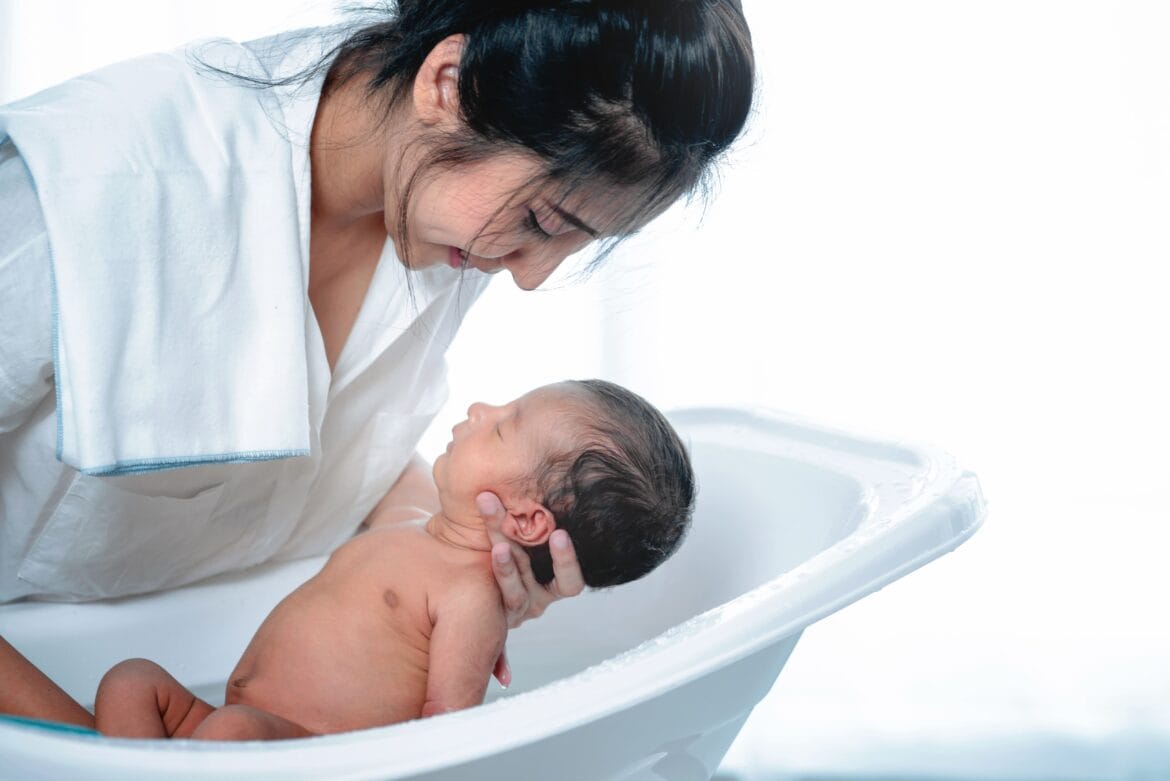 cara merawat bayi baru lahir