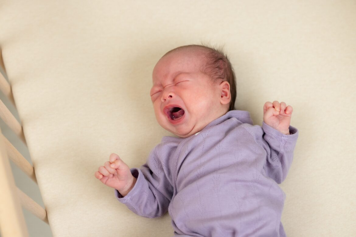 penyebab bayi rewel