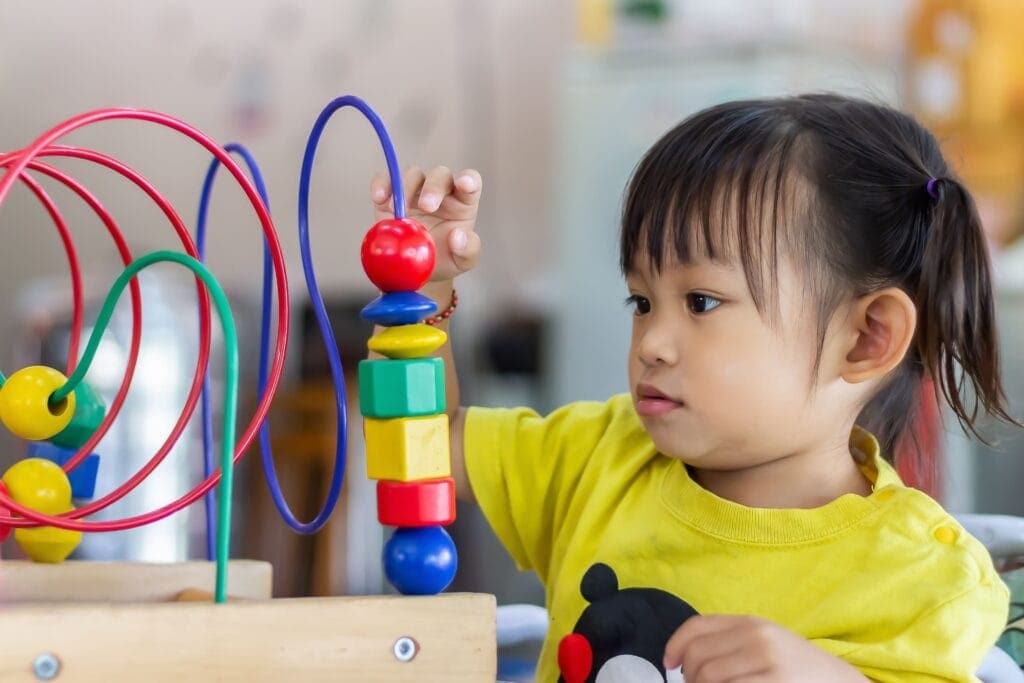 perkembangan bayi 2 minggu