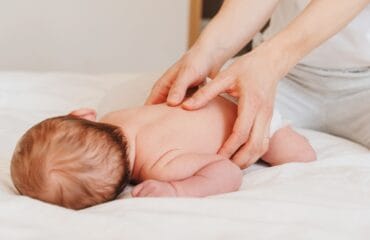 manfaat pijat bayi