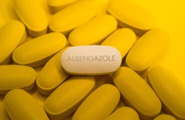 fungsi albendazole